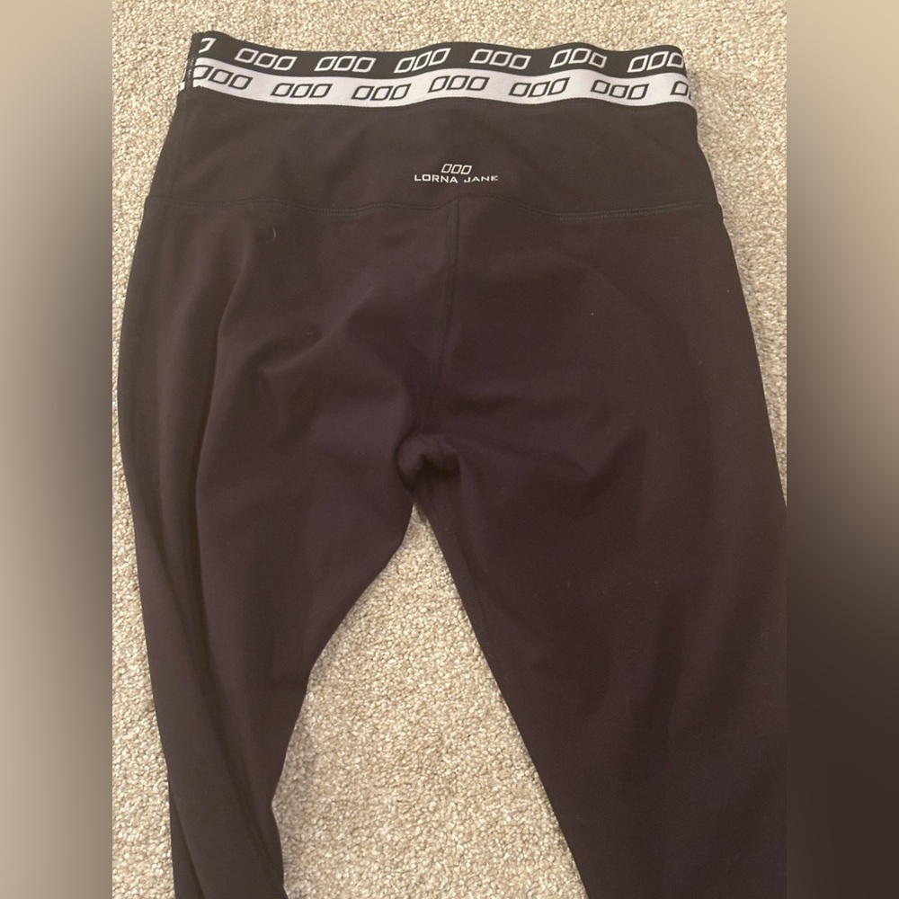 Lorna Jane Dark Leggings